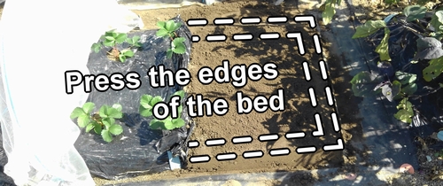 Press the edges of the bed